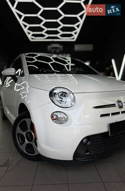 Хэтчбек Fiat 500e 2018 в 