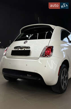 Хэтчбек Fiat 500e 2018 в 