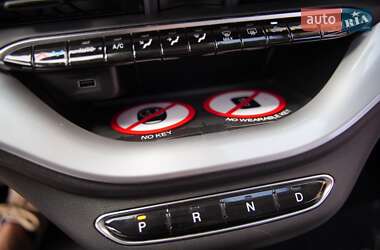 Хэтчбек Fiat 500e 2022 в 