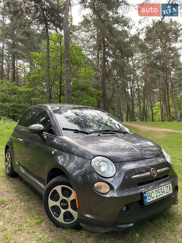 Хэтчбек Fiat 500e 2015 в Львове