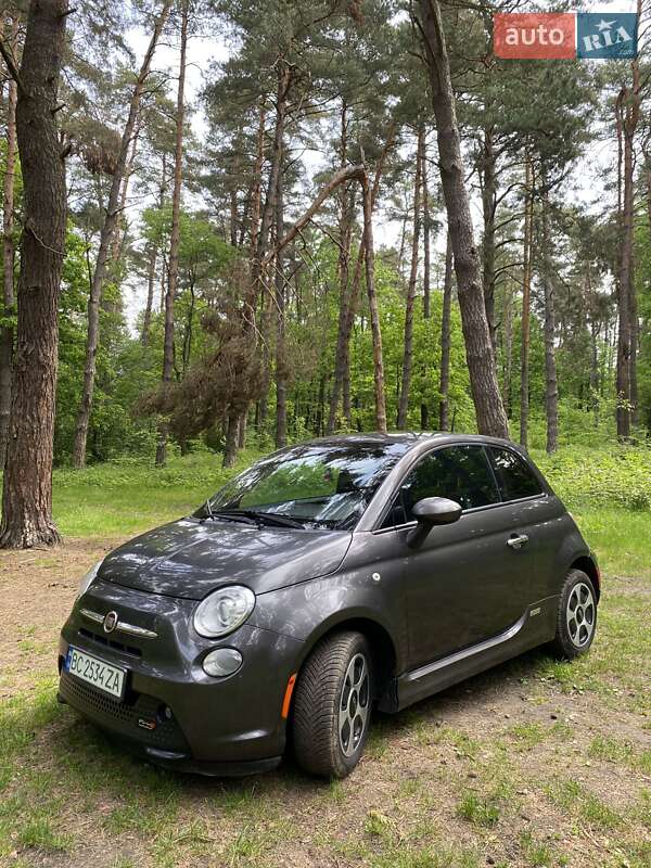 Хэтчбек Fiat 500e 2015 в Львове