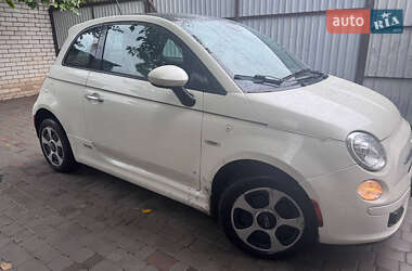 Хэтчбек Fiat 500e 2013 в 