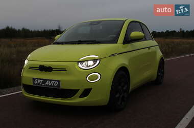 Хэтчбек Fiat 500e 2024 в 