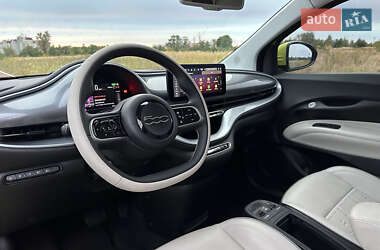Хэтчбек Fiat 500e 2024 в 