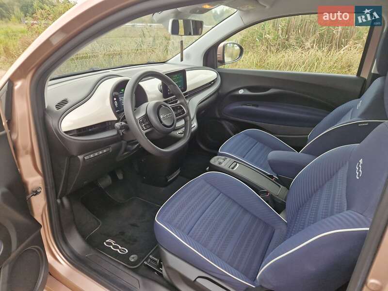 Хэтчбек Fiat 500e 2021 в Киеве