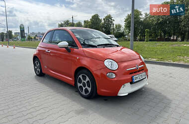 Хэтчбек Fiat 500e 2015 в 