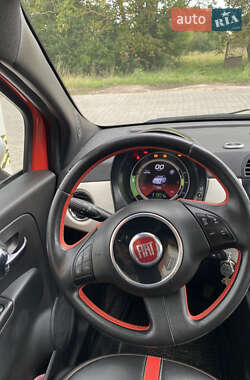 Хэтчбек Fiat 500e 2015 в 