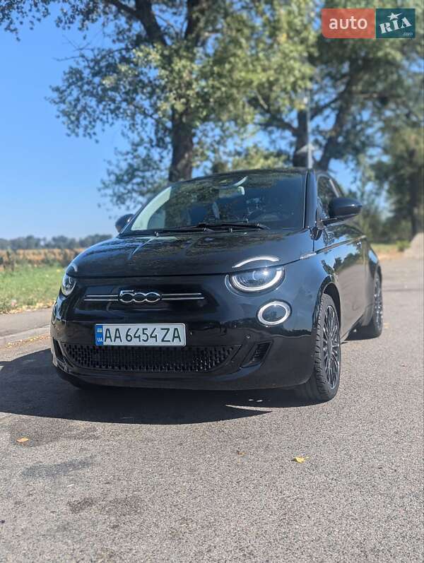 Хэтчбек Fiat 500e 2021 в Киеве