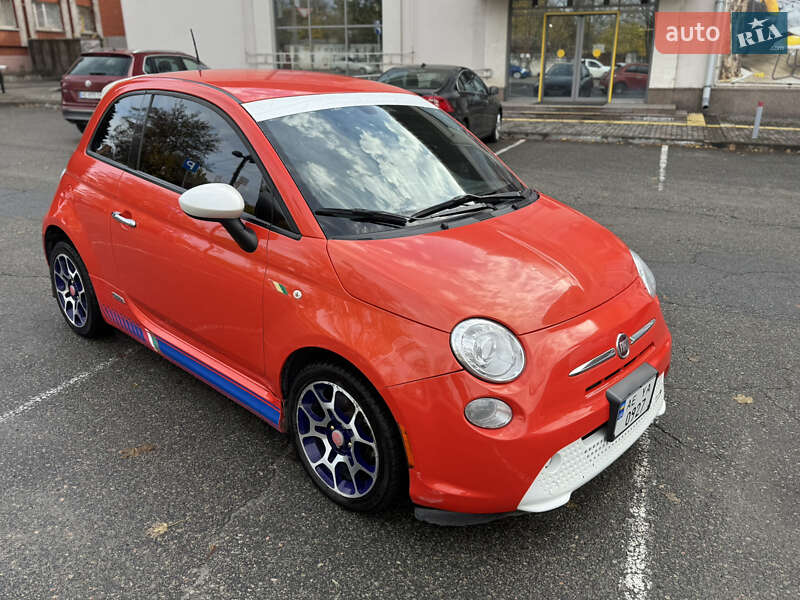 Хетчбек Fiat 500e 2015 в Дніпрі