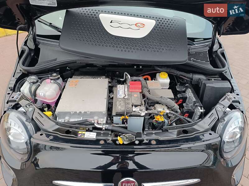Хэтчбек Fiat 500e 2015 в Ровно