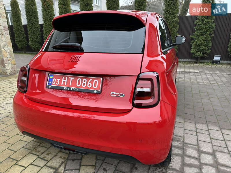 Хэтчбек Fiat 500e 2022 в Дубно