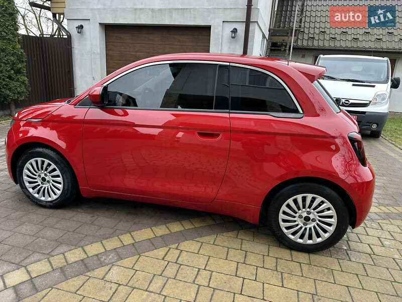Хэтчбек Fiat 500e 2022 в Дубно