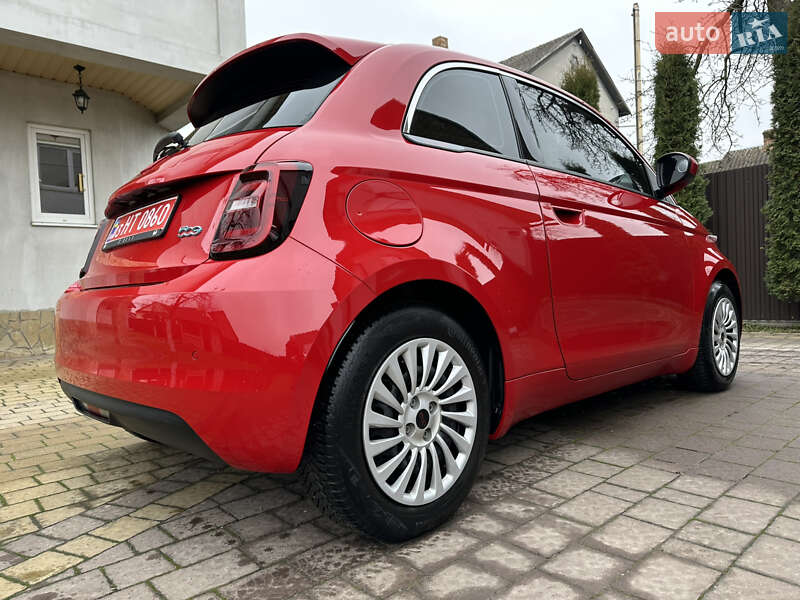 Хэтчбек Fiat 500e 2022 в Дубно