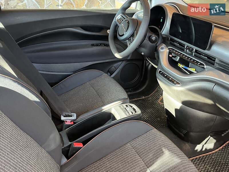 Хэтчбек Fiat 500e 2021 в Тячеве