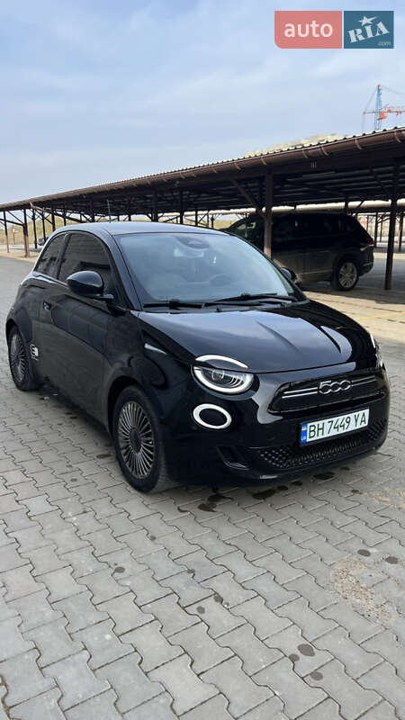 Хэтчбек Fiat 500e 2021 в Черноморске