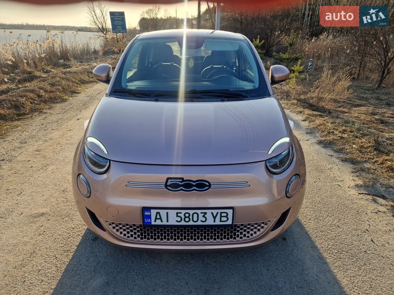 Хэтчбек Fiat 500e 2021 в Бородянке