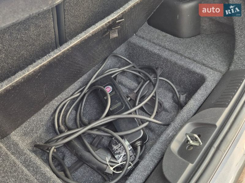 Хетчбек Fiat 500e 2014 в Житомирі фото 12 Хетчбек Fiat 500e 2014 в Житомирі