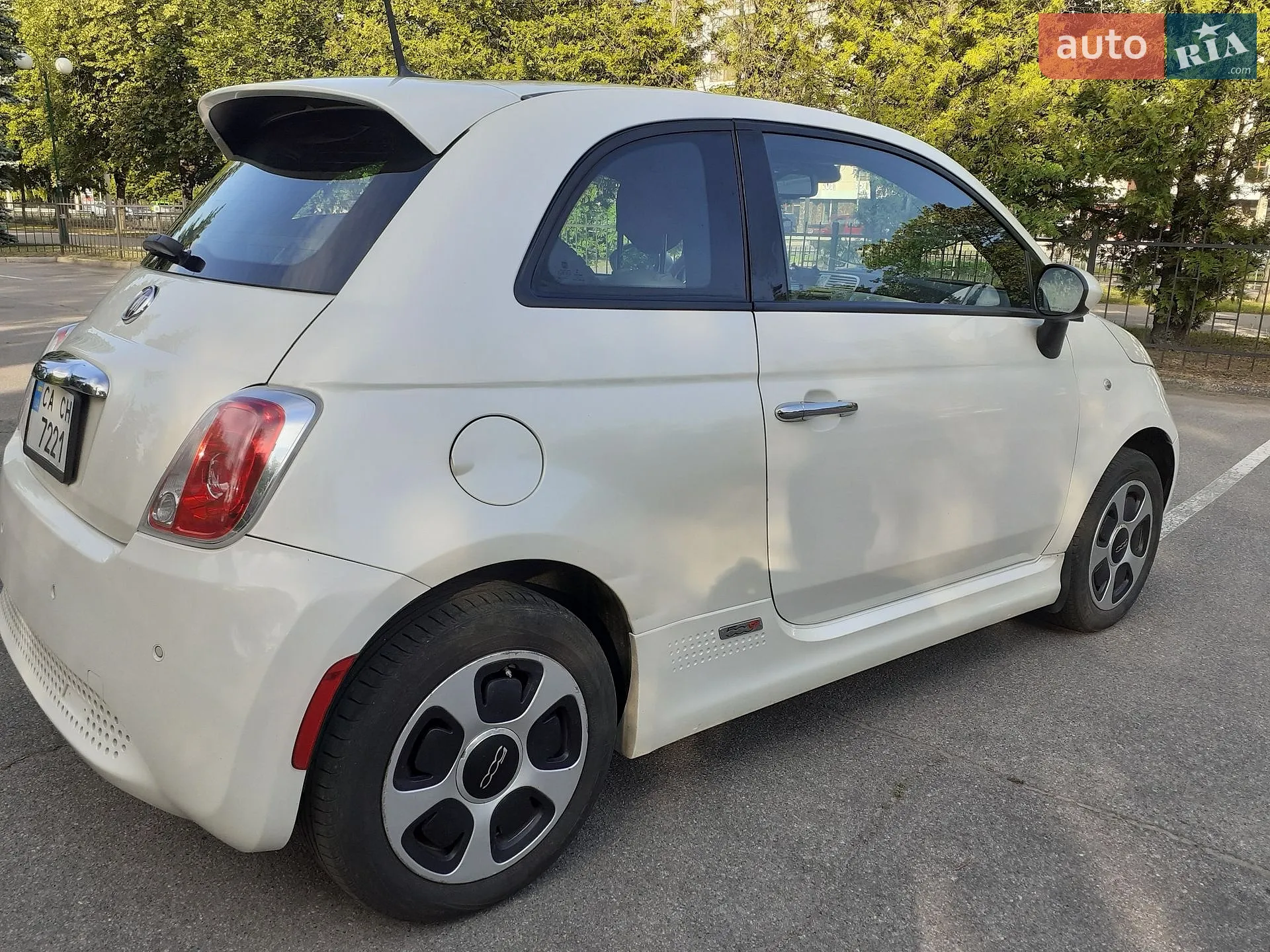 Fiat FIAT 500E 2014 VIN 3C3CFFGE7FT549808 фото оголошення 11 з 27