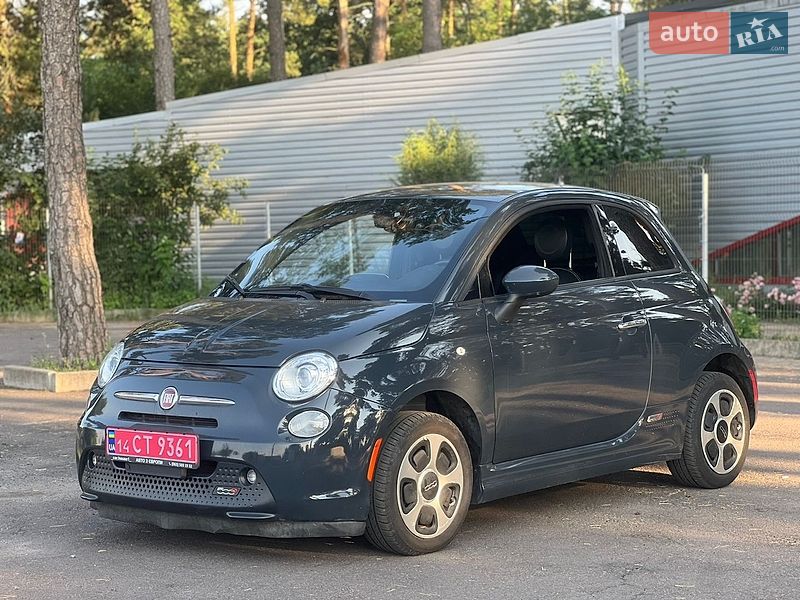 Fiat 500e, photos from the listing