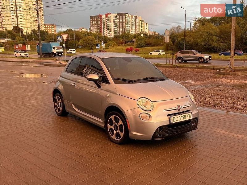 Fiat 500e, фото з оголошення