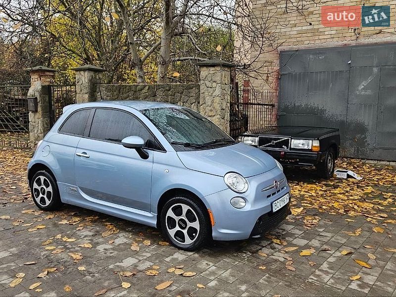 Хэтчбек Fiat 500e 2015 в Львове