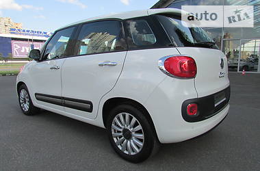 Хэтчбек Fiat 500L 2016 в Киеве