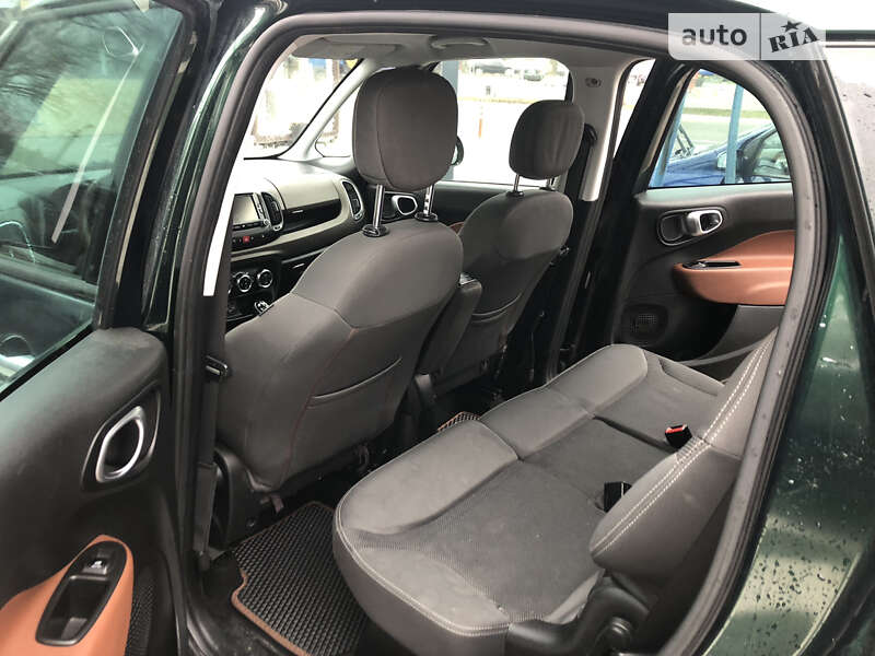 Хэтчбек Fiat 500L 2013 в Вишневом