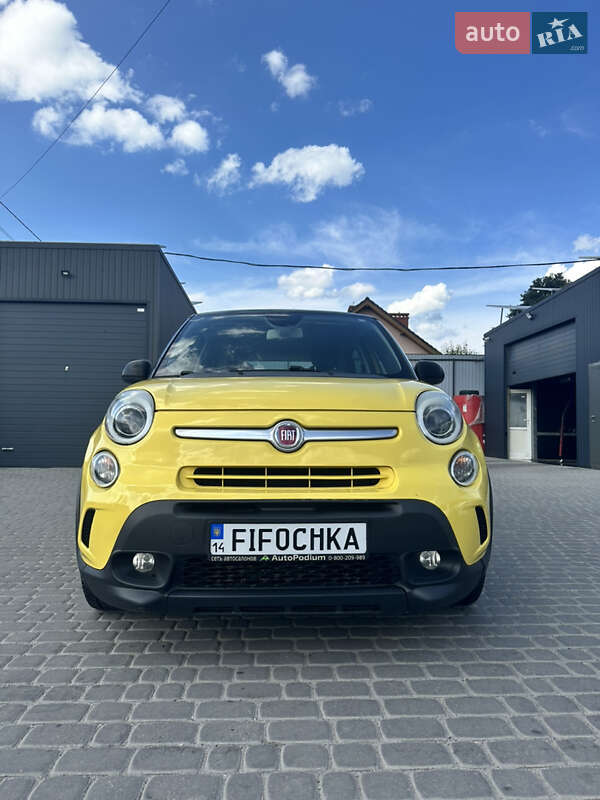 Хэтчбек Fiat 500L 2015 в Львове