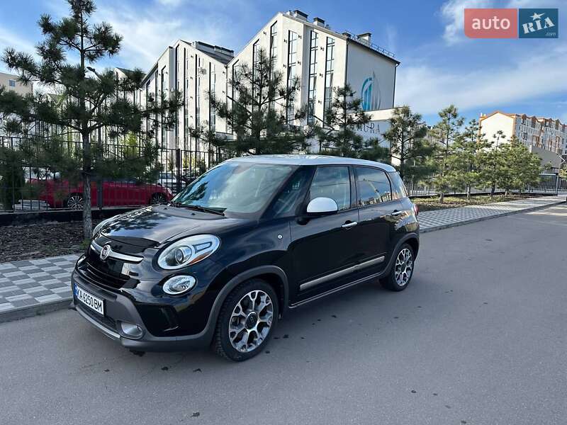 Хэтчбек Fiat 500L 2013 в 