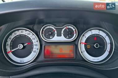 Хэтчбек Fiat 500L 2013 в 
