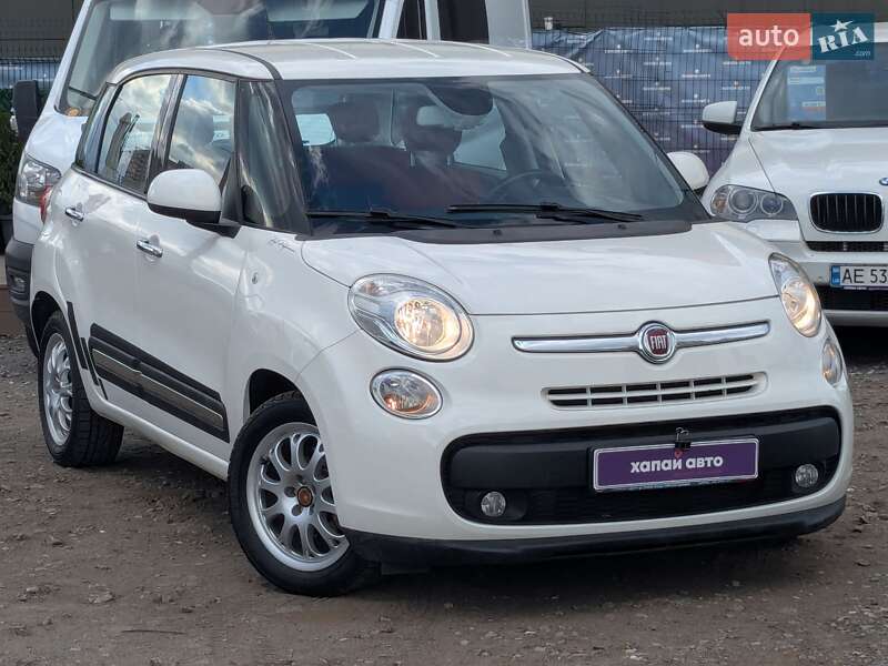 Хэтчбек Fiat 500L 2015 в Киеве