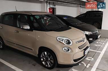 Хэтчбек Fiat 500L 2014 в 
