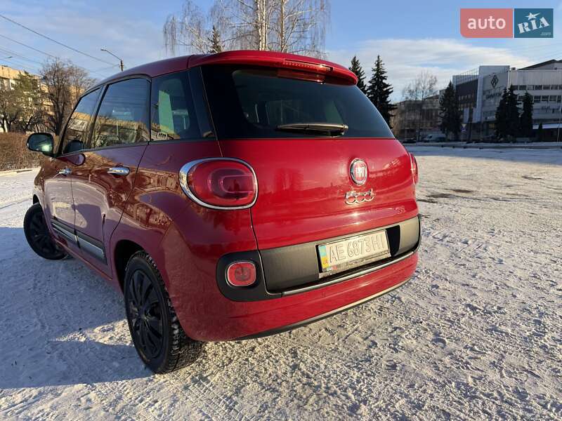 Хэтчбек Fiat 500L 2012 в Черновцах