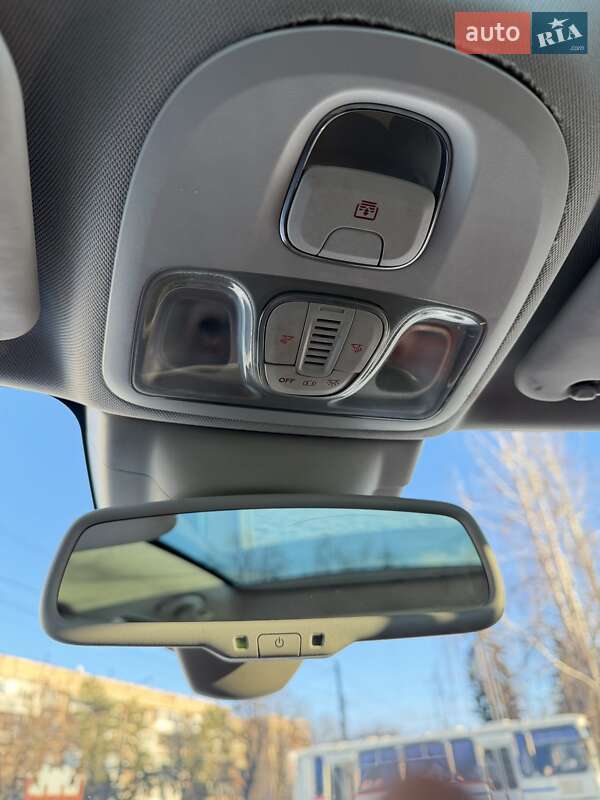 Хэтчбек Fiat 500L 2012 в Черновцах