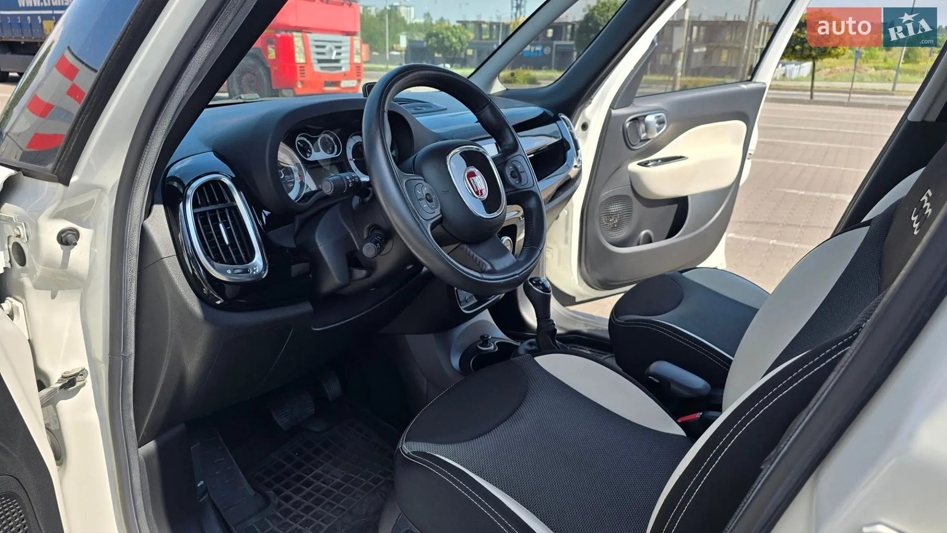 2014 Fiat 500L - мініатюра 24