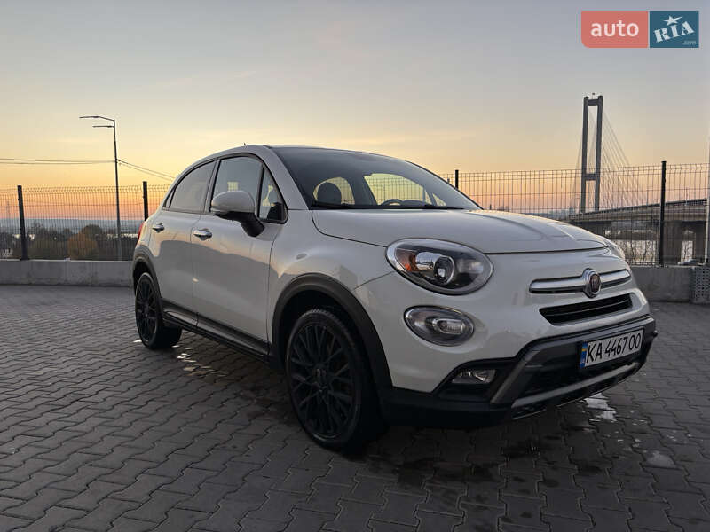 Внедорожник / Кроссовер Fiat 500X 2015 в 