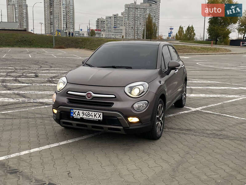 Внедорожник / Кроссовер Fiat 500X 2016 в 