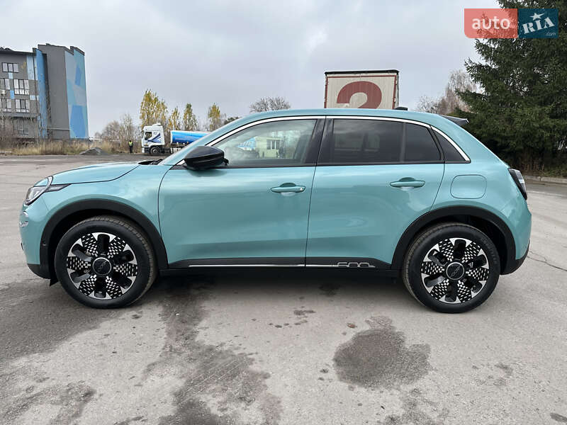 Внедорожник / Кроссовер Fiat 600e 2024 в Ровно