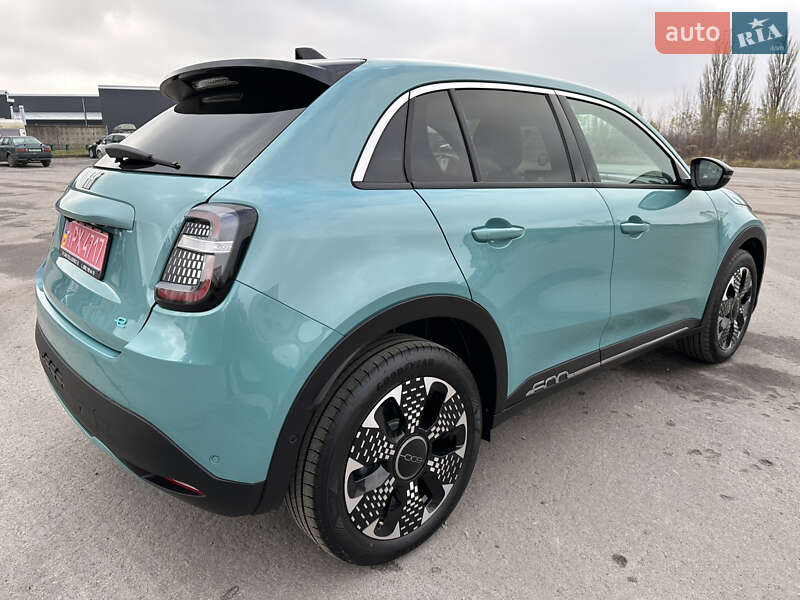 Внедорожник / Кроссовер Fiat 600e 2024 в Ровно