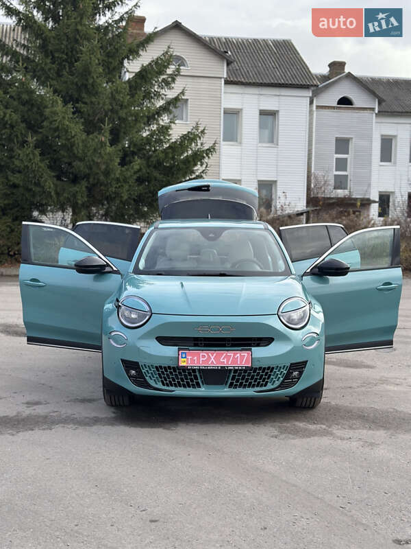 Внедорожник / Кроссовер Fiat 600e 2024 в Ровно