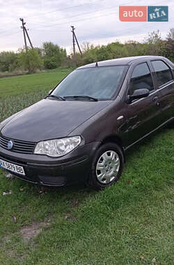 Седан Fiat Albea 2006 в Валках