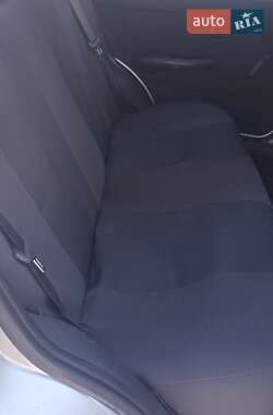 Седан Fiat Albea 2010 в 