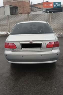 Седан Fiat Albea 2010 в 