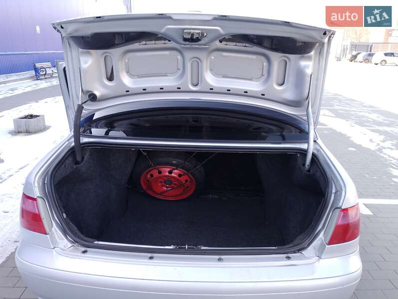 Седан Fiat Albea 2010 в Виннице