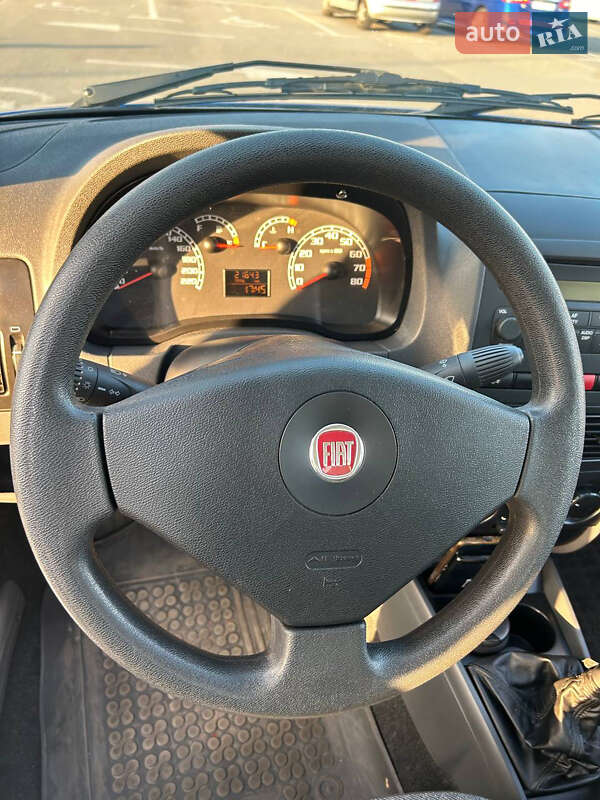 Седан Fiat Albea 2011 в Славянске