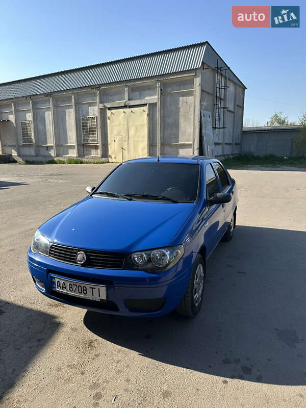 Седан Fiat Albea 2011 в 