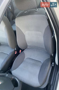 Седан Fiat Albea 2010 в 
