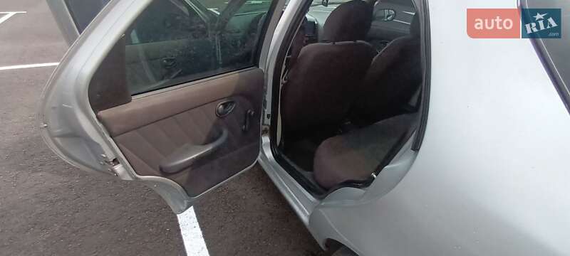 Седан Fiat Albea 2010 в Чернигове