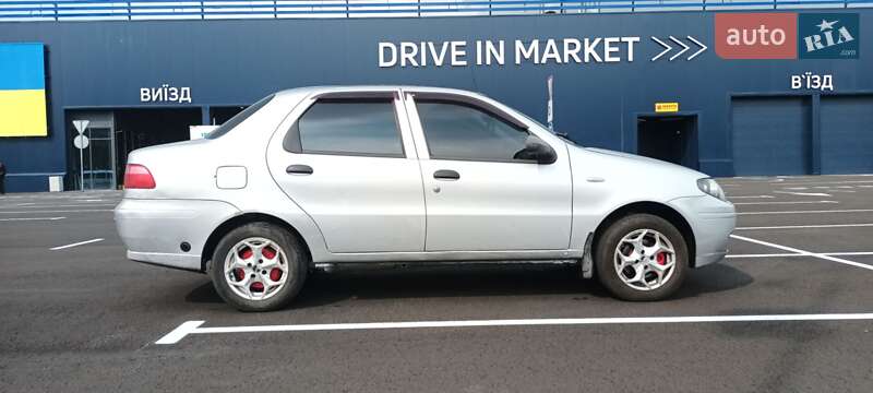 Седан Fiat Albea 2010 в Чернигове