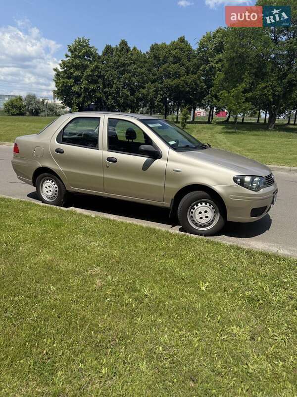 Седан Fiat Albea 2010 в Киеве